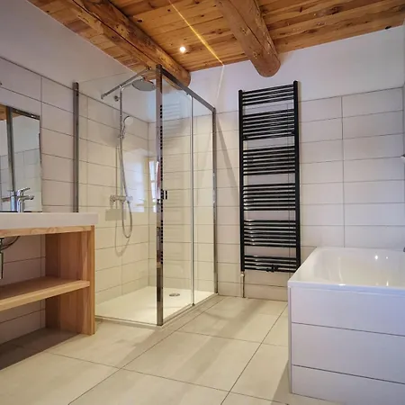 La Framboisine Couette-café 3*